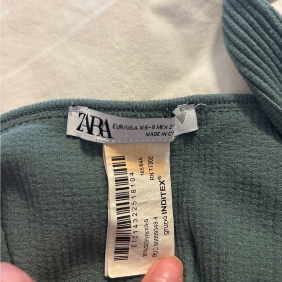 Zara Ribbed Crop Top Tank - Picture 2 of 4